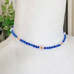 Daisy Seed Bead Choker - Blue